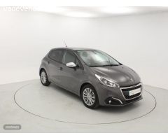 Peugeot 208 SIGNATURE 1.2 PURETECH 82CV 5P MAN de 2019 con 41.852 Km por 11.900 EUR. en Barcelona