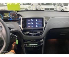 Peugeot 2008 Allure 1.5 BlueHDI 120 S&S EAT6 de 2019 con 13.000 Km por 18.900 EUR. en Malaga