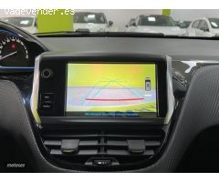 Peugeot 2008 Allure 1.5 BlueHDI 120 S&S EAT6 de 2019 con 13.000 Km por 18.900 EUR. en Malaga