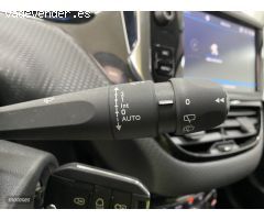 Peugeot 2008 Allure 1.5 BlueHDI 120 S&S EAT6 de 2019 con 13.000 Km por 18.900 EUR. en Malaga