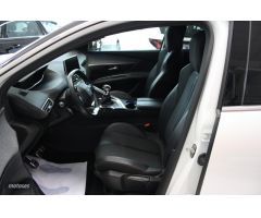 Peugeot 3008 1.2 TECH GT LINE 5P de 2023 con 48.021 Km por 21.500 EUR. en Pontevedra