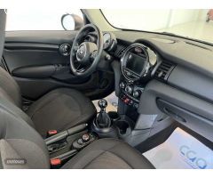 Mini Cooper 5P de 2018 con 21.000 Km por 15.500 EUR. en Alava