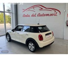 Mini Cooper 5P de 2018 con 21.000 Km por 15.500 EUR. en Alava