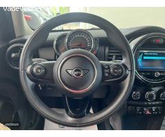 Mini Cooper 5P de 2018 con 21.000 Km por 15.500 EUR. en Alava