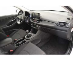 Hyundai i30 1.0 TGDI Klass LR 48V 120 de 2022 con 10.185 Km por 21.720 EUR. en Alava