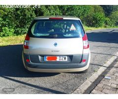 Renault Scenic EMOTION 1.6 de 2006 con 153.000 Km por 2.900 EUR. en Alava