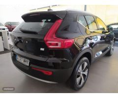 Volvo XC40 XC40 Recharge Plus, T4 plug-in hybrid, Electrico/Gasolina, Bright de 2023 con 1 Km por 49