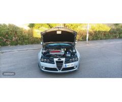 Alfa Romeo 159 1.9 JTDM 150 DISTINTIVE de 2005 con 349.000 Km por 3.500 EUR. en Ciudad Real