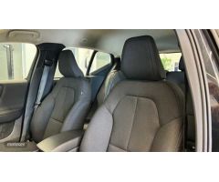 Volvo XC40 XC40 Recharge Essential, T4 plug-in hybrid, Electrico/Gasolina, Bright de 2023 con 1 Km p