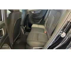 Volvo XC40 XC40 Recharge Essential, T4 plug-in hybrid, Electrico/Gasolina, Bright de 2023 con 1 Km p