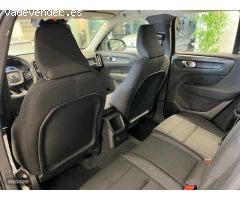 Volvo XC40 XC40 Recharge Essential, T4 plug-in hybrid, Electrico/Gasolina, Bright de 2023 con 1 Km p
