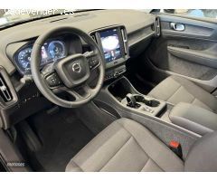 Volvo XC40 XC40 Recharge Essential, T4 plug-in hybrid, Electrico/Gasolina, Bright de 2023 con 1 Km p