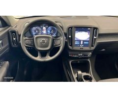 Volvo XC40 XC40 Recharge Essential, T4 plug-in hybrid, Electrico/Gasolina, Bright de 2023 con 1 Km p