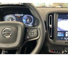 Volvo XC40 XC40 Recharge Essential, T4 plug-in hybrid, Electrico/Gasolina, Bright de 2023 con 1 Km p