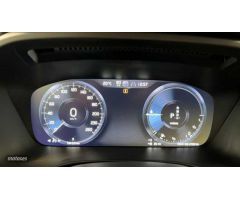 Volvo XC40 XC40 Recharge Essential, T4 plug-in hybrid, Electrico/Gasolina, Bright de 2023 con 1 Km p