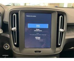 Volvo XC40 XC40 Recharge Essential, T4 plug-in hybrid, Electrico/Gasolina, Bright de 2023 con 1 Km p