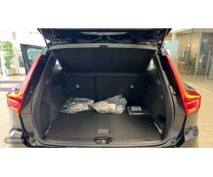 Volvo XC40 XC40 Recharge Essential, T4 plug-in hybrid, Electrico/Gasolina, Bright de 2023 con 1 Km p