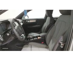 Volvo XC40 XC40 Recharge Plus, T4 plug-in hybrid, Electrico/Gasolina, Bright de 2023 con 1 Km por 46