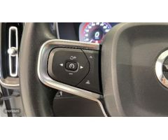 Volvo XC40 XC40 D4 AWD Momentum Automatico de 2018 con 89.889 Km por 29.500 EUR. en Cadiz