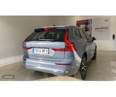 Volvo XC 60 2.0 D B4 PLUS BRIGHT AUTO 4WD 197 5P de 2023 con 2.900 Km por 53.000 EUR. en Cadiz