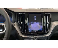 Volvo XC 60 2.0 D B4 PLUS BRIGHT AUTO 4WD 197 5P de 2023 con 2.900 Km por 53.000 EUR. en Cadiz