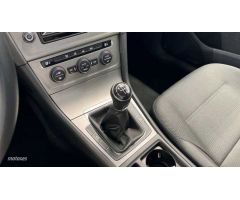 Volkswagen Golf 2.0 TDI ADVANCE BLUEMOTION TECHNOLOGY 150 3P de 2014 con 142.147 Km por 14.500 EUR.
