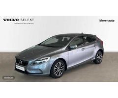 Volvo V 40 2.0 D2 MOMENTUM 120 5P de 2018 con 139.291 Km por 18.000 EUR. en A Coruna