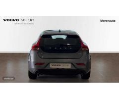 Volvo V 40 2.0 D2 MOMENTUM 120 5P de 2018 con 139.291 Km por 18.000 EUR. en A Coruna