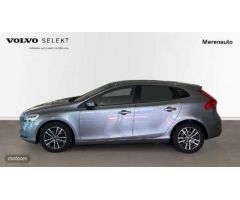 Volvo V 40 2.0 D2 MOMENTUM 120 5P de 2018 con 139.291 Km por 18.000 EUR. en A Coruna