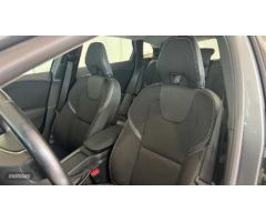 Volvo V 40 2.0 D2 MOMENTUM 120 5P de 2018 con 139.291 Km por 18.000 EUR. en A Coruna