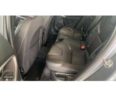 Volvo V 40 2.0 D2 MOMENTUM 120 5P de 2018 con 139.291 Km por 18.000 EUR. en A Coruna