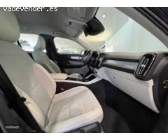 Volvo XC40 1.5 T3 MOMENTUM 156 5P de 2018 con 113.609 Km por 23.800 EUR. en A Coruna