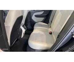 Volvo XC40 1.5 T3 MOMENTUM 156 5P de 2018 con 113.609 Km por 23.800 EUR. en A Coruna