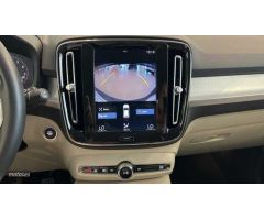 Volvo XC40 1.5 T3 MOMENTUM 156 5P de 2018 con 113.609 Km por 23.800 EUR. en A Coruna