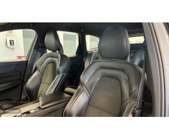 Volvo XC 60 XC60 D4 AWD R-Design Automatico de 2017 con 161.554 Km por 32.500 EUR. en A Coruna