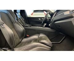Volvo XC 60 XC60 D4 AWD R-Design Automatico de 2017 con 161.554 Km por 32.500 EUR. en A Coruna