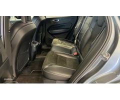Volvo XC 60 XC60 D4 AWD R-Design Automatico de 2017 con 161.554 Km por 32.500 EUR. en A Coruna