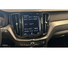 Volvo XC 60 XC60 D4 AWD R-Design Automatico de 2017 con 161.554 Km por 32.500 EUR. en A Coruna