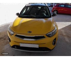 Kia Stonic 1.0 T-GDI 74KW MHEV IMT DRIVE 100 5P de 2021 con 49.445 Km por 19.290 EUR. en Cadiz