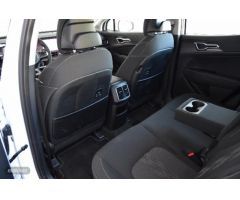 Kia Sportage 1.6 T-GDI PHEV DRIVE 4WD AUTO 265 5P de 2023 con 7 Km por 40.490 EUR. en Cadiz