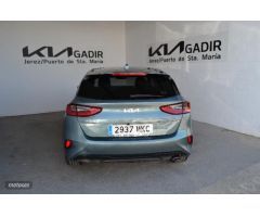 Kia Ceed 1.5 MHEV 118KW TECH DCT 160 5P de 2023 con 5 Km por 26.790 EUR. en Cadiz
