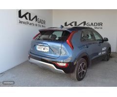 Kia Niro 1.6 GDI PHEV DRIVE 183 5P de 2023 con 5 Km por 37.490 EUR. en Cadiz