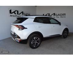 Kia Sportage 1.6 T-GDI HEV TECH AUTO 230 5P de 2023 con 5 Km por 37.990 EUR. en Cadiz