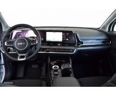 Kia Sportage 1.6 T-GDI HEV TECH AUTO 230 5P de 2023 con 5 Km por 37.990 EUR. en Cadiz