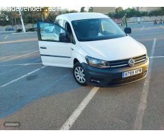 Volkswagen Caddy Kombi 2.o TDI BMT 5p 5L de 2019 con 184.000 Km por 15.500 EUR. en Valencia