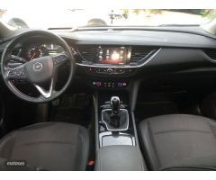 Opel Insignia Grand sport excellence 136 cv de 2018 con 55.637 Km por 20.000 EUR. en Malaga