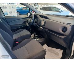 Toyota Yaris YARIS HYBRID 1.5 100H ACTIVE 5P de 2016 con 92.111 Km por 14.700 EUR. en Pontevedra