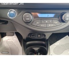 Toyota Yaris YARIS HYBRID 1.5 100H ACTIVE 5P de 2016 con 92.111 Km por 14.700 EUR. en Pontevedra
