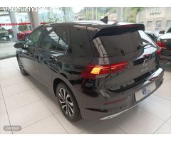 Volkswagen Golf GOLF VIII 1.5 TSI LIFE 5P de 2021 con 65.670 Km por 24.500 EUR. en Pontevedra