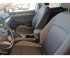 Volkswagen Golf GOLF VIII 1.5TSI LIVE 5P de 2021 con 66.864 Km por 24.500 EUR. en Pontevedra